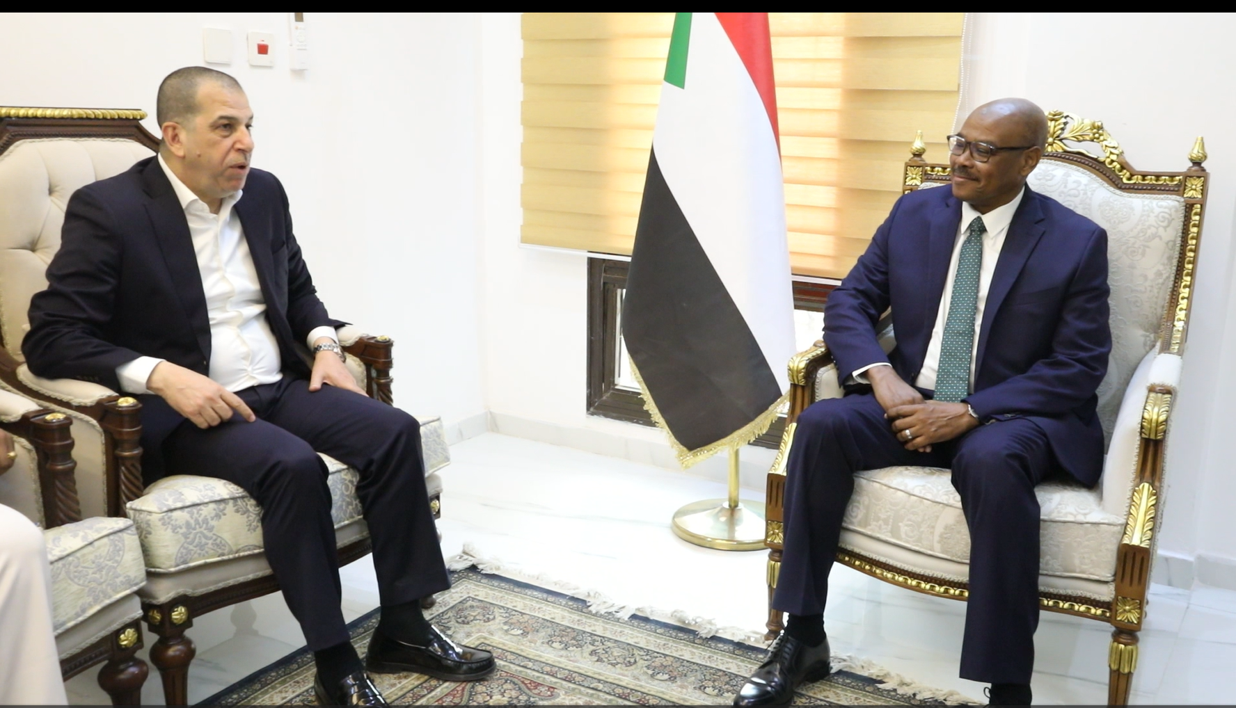 مستشار مجلس السيادة لشؤون المنظمات و العمل الإنساني يلتقي  المدير القطري لبرنامج الأغذية العالمي